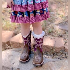 Ariat Girls Plum tombstone cowgirl boots Sz. 9 wiggle room. Leather